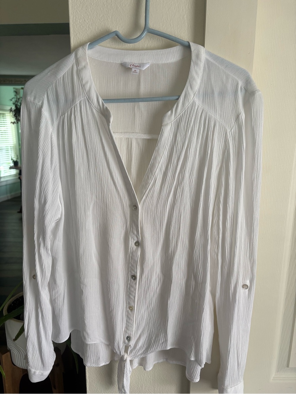 Candie's White Button-Front Tie Hem Shirt